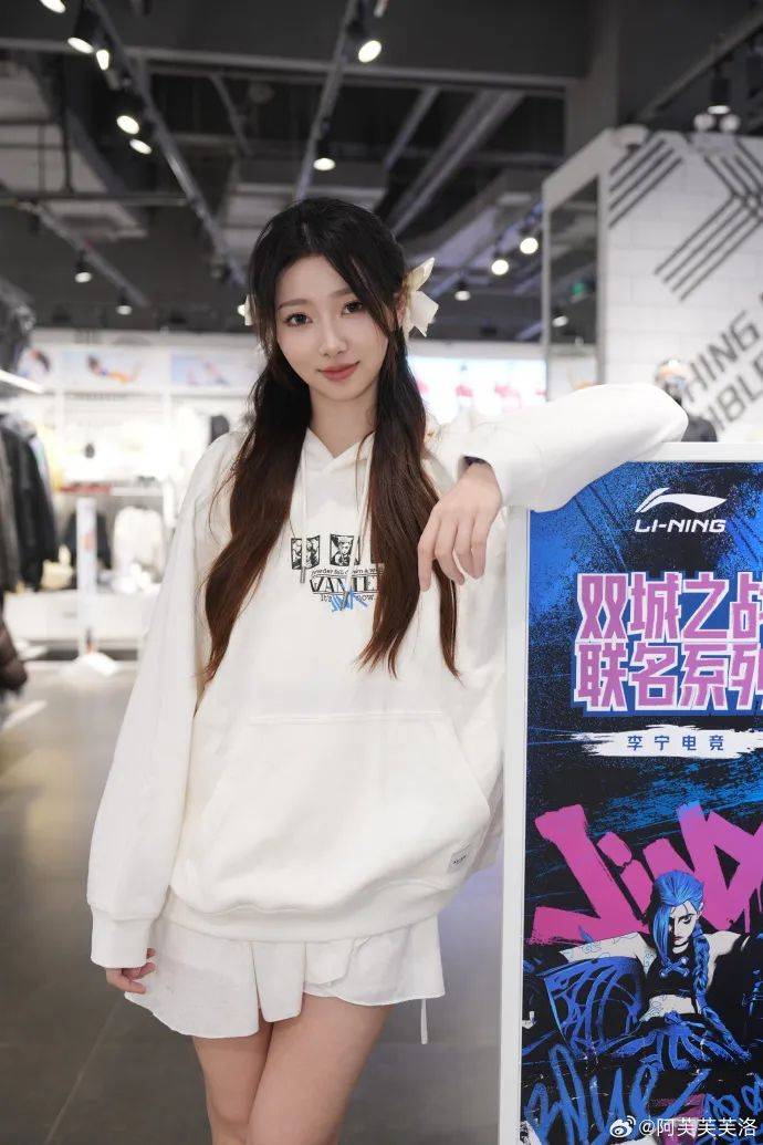 亚美体育app-elk才是绑架打野的那个人，风格跟Uzi一模一样50亮522回复英雄联盟