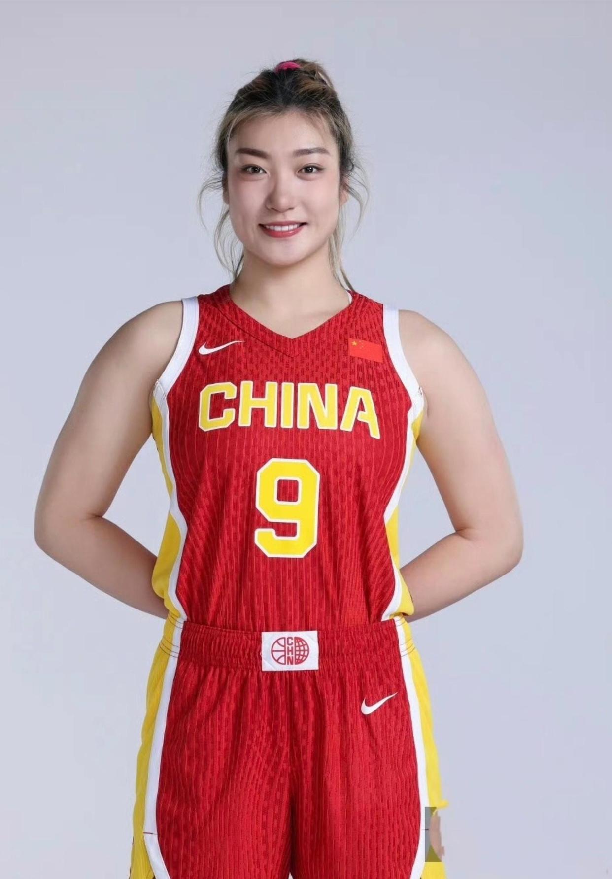 杨舒予15分助女篮复仇澳洲她是宫鲁鸣放弃李梦的底气的简单介绍